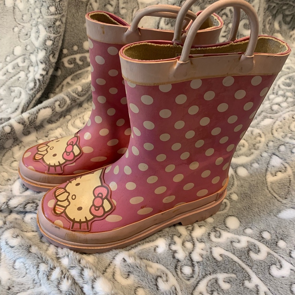 Hello Kitty Rain Boots L 11-12 Used - Picture 5 of 7